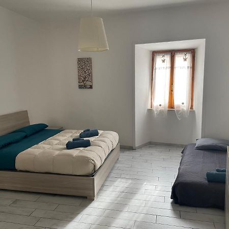 Vivere Il Borgo Sul Lago جنزانو دي روما المظهر الخارجي الصورة