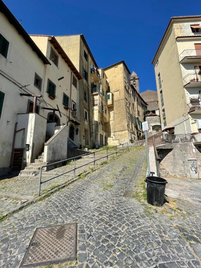 Vivere Il Borgo Sul Lago جنزانو دي روما المظهر الخارجي الصورة